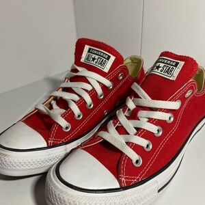 Converse All Star Chuck Taylor Red Unisex. Men 7. Woman 9.  NIB
